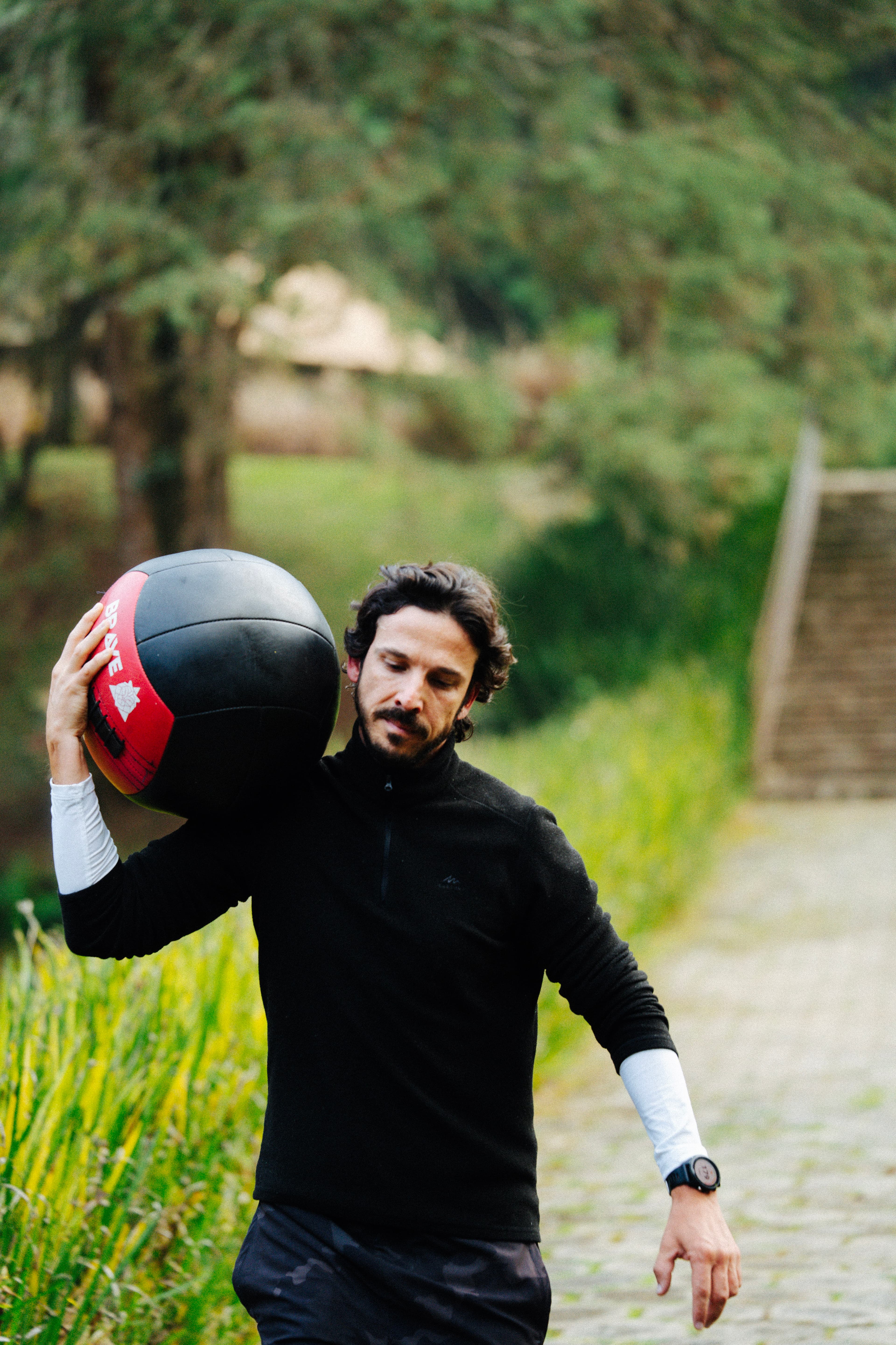 Med Ball 20LB - Vermelha - Miniatura 2