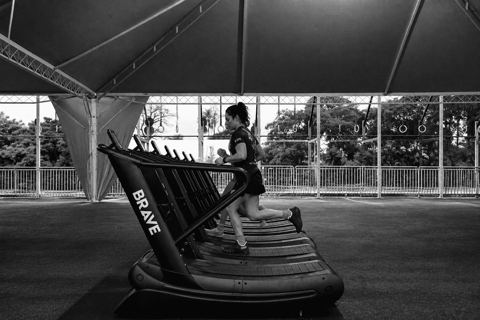 Esteira Curva Brave 2.0 - Miniatura 3
